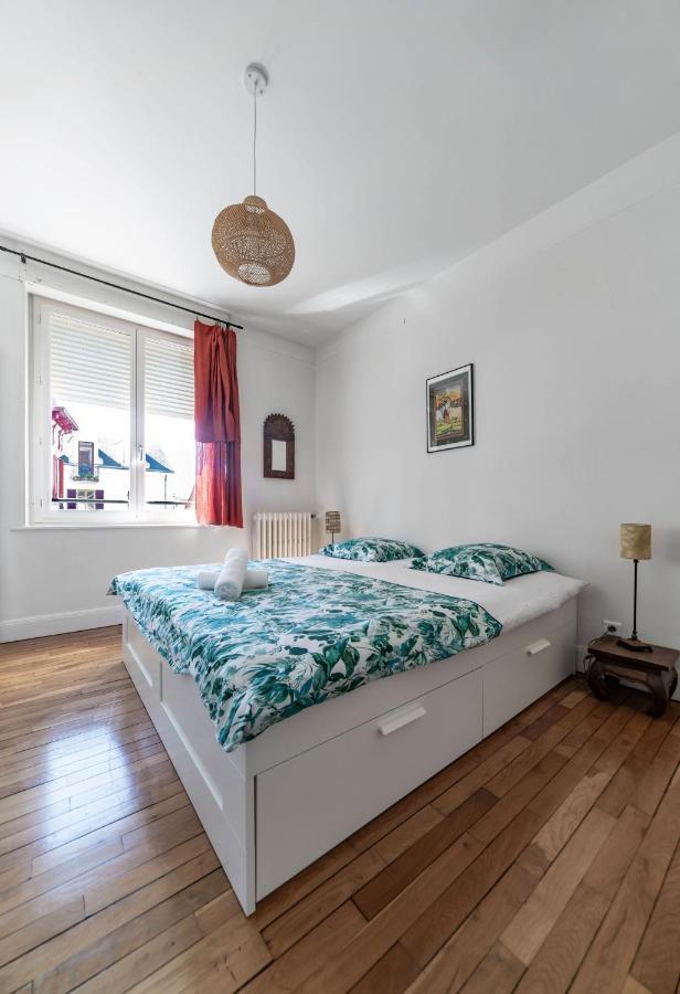 Le Belfort - Grand Appartement Avec Terrasse Et Parking Prive Vichy Exterior foto